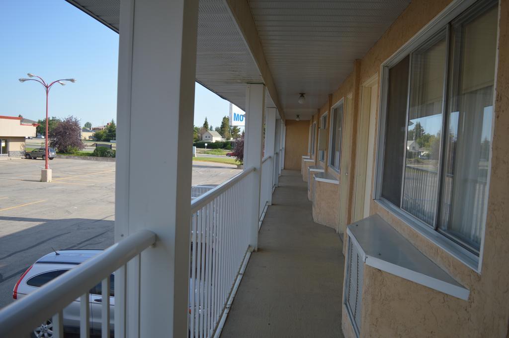 Circle 5 Motel Olds ภายนอก รูปภาพ